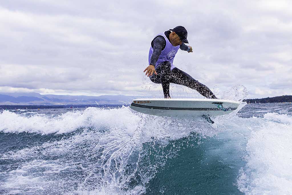 championnat-du-monde-de-wakesurf-cwsa-2024-geneve-alain-viviand-ollie-air
